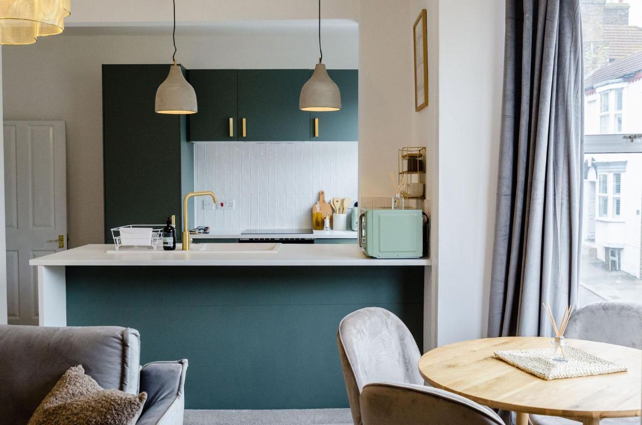 Central Chic Margate Apartment, Edge Of Old Town! Extérieur photo