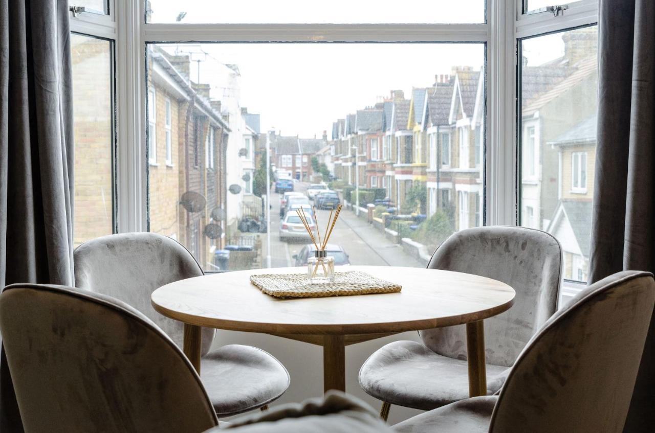 Central Chic Margate Apartment, Edge Of Old Town! Extérieur photo